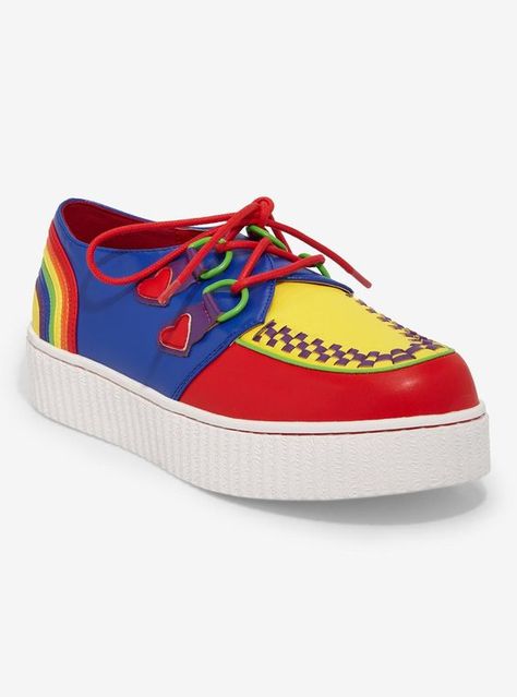 Has good skin ageste Cute Colorful Shoes, Cool Platform Shoes, Clowncore Shoes, Kidcore Shoes, Weirdcore Aesthetic Outfits, Hobicore Outfits, Clown Core Fashion, Weirdcore Clothes, Silly Shoes