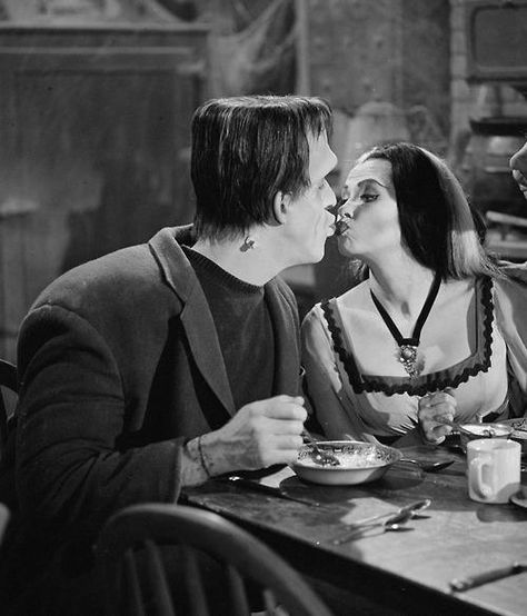 The Munsters ~ Fred Gwynne (1926 - 1993) (as Herman Munster) kisses Yvonne de Carlo (as Herman's wife, Lily) in the episode 'My Fair Munster,' May 1, 1964. #TV #Television 1313 Mockingbird Lane, Munsters Tv Show, Herman Munster, The Munster, Lily Munster, Yvonne De Carlo, Elvira Mistress Of The Dark, Love Is When, The Munsters