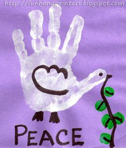 Repin from Rocky Mountain PBS: 6 Inspiring Crafts for Martin Luther King, Jr Day Footprint Art, Martin Luther King Jr Crafts, Peace Crafts, Hand Print Art, World Peace Day, International Day Of Peace, Church Crafts, Handprint Crafts, Peace Dove