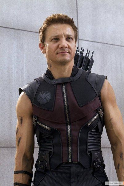 Jeremy Renner as Clint Barton / Hawkeye in The Avengers (2012) Rennes, Jeremy Renner Avengers, Marvel Movie Characters, Avengers Hawkeye, Hawkeye Avengers, Film Marvel, Avengers Quotes, Avengers Pictures, Avengers Imagines