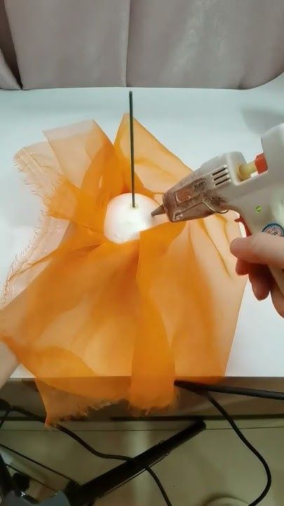 DIY Giant Organza Flower #shorts Organza Decorations Wedding, Diy Paper Flower Decor, Large Tulle Flowers Diy, Giant Silk Flowers Diy, Giant Tissue Paper Flowers Diy Tutorials, Making Giant Flowers, Diy Giant Fabric Flowers, Giant Decorations Diy, Giant Silk Flowers