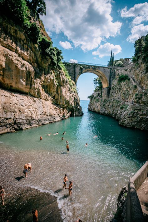 Amfi Coast Italy, Italy Almafi Coast, Amalfi Coast Honeymoon, Amalfi Coast Boat, Amalfi Coast Aesthetic, Amalfi Coast Beach, Almafi Coast Italy, Amalfi Beach, Amalfi Coast Hotels