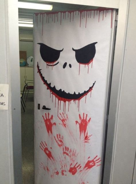 14 BEST Halloween Dorm Door Decorations That Are Spooktacular (2022) Halloween Decoration For School, Deco Porte Halloween, Puerta Halloween, Strašidelný Halloween, Halloweenpyssel Barn, Halloween Door Decorations Classroom, Porta Halloween, Halloween Dorm, Läskig Halloween