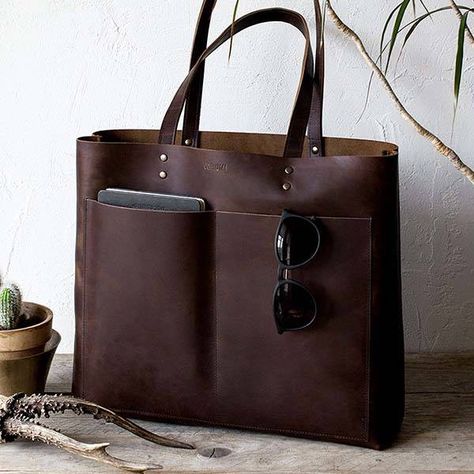 The Handmade Leather Tote Holds Your Everyday Items in Style Desain Tote Bag, Handmade Leather Tote, Brown Leather Tote Bag, Cowhide Bag, Oversized Bag, Leather Totes, Brown Leather Totes, Leather Gifts, Black Leather Bags