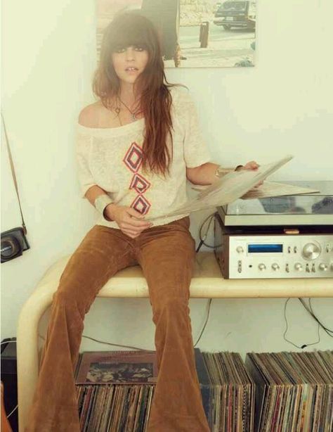 Linda Ronstadt & #vinyl #Records #oldschool 70s Mode, Pin Up Vintage, Boho Mode, Estilo Hippy, Linda Ronstadt, Fashion 90s, 70s Inspired Fashion, Bohemian Mode, Estilo Hippie