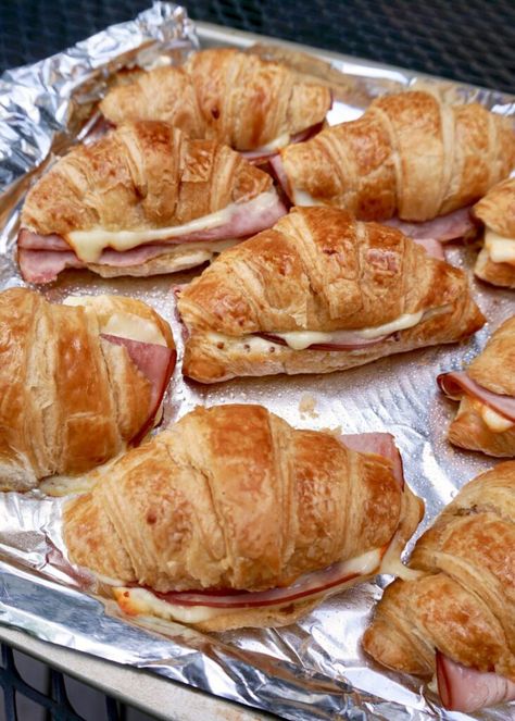 Ham And Cheese Croissant, Baked Ham, Läcker Mat, God Mat, Fodmap Diet, Think Food, Picnic Food, Deilig Mat, Low Fodmap