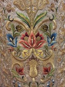 Art Quill Studio: Crewel Work or Old English Crewel EmbroideryWorks on ClothMarie-Therese Wisniowski Brazilian Embroidery, Crewel Embroidery, Crazy Quilting, Silk Ribbon Embroidery, Karpathos, Jacobean Embroidery, Crewel Embroidery Kits, Pola Sulam, Gold Embroidery