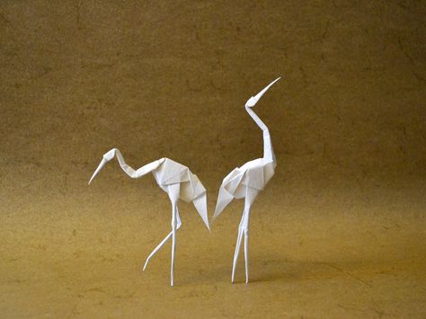 James Minoru Sakoda. The Standing Crane | Flickr - Photo Sharing! Birds Origami, Origami Birds, Origami Shapes, Origami Diagrams, Origami Artist, Origami Cranes, Crane Design, Origami And Kirigami, Origami Patterns