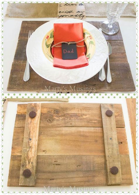 Making placemats/chargers from wood pallets Making Placemats, Kersfees Idees, Wooden Placemats, Lasercut Ideas, Wooden Chargers, Magnolia Style, Plate Mats, Wood Placemats, Wood Chargers