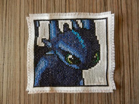 Toothless stitch by nocturnaliss.deviantart.com on @DeviantArt Tela, Toothless Cross Stitch Pattern, Httyd Cross Stitch, How To Train Your Dragon Pixel Art, How To Train Your Dragon Cross Stitch, Toothless Pixel Art, Toothless Cross Stitch, Toothless Stitch, Toothless And Stitch