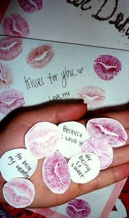 20+ Amazing DIY Gifts for Boyfriends That are Sure to Impress Kiss Marks, Diy Crafts For Boyfriend, Diy Anniversary Gift, Romantic Gifts For Him, Lipstick Kiss, Diy Anniversary, Boyfriend Crafts, Creative Gifts For Boyfriend