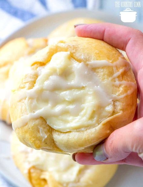 Easy Cheese Danishes (+Video) - The Country Cook Crescent Rolls And Cream Cheese, Crescent Roll Cheese, Crescent Roll Recipes Dessert, Cresent Roll Recipes, Cheese Danishes, Cheese Danish Recipe, Danish Recipe, Cream Cheese Crescent Rolls, Cheese Crescent Rolls