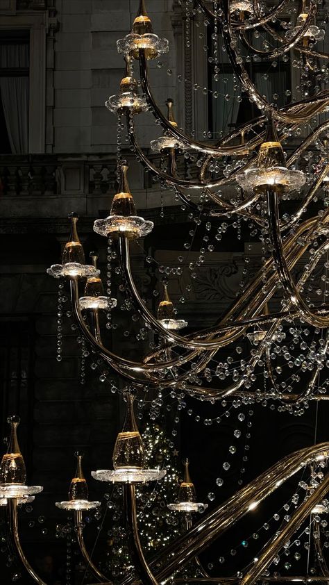 Dior Christmas tree with J'adore. You may find it in the square of La Scala Dior Christmas Tree, Adore Aesthetic, Dior Christmas, Christmas Gym, Dark Aesthetics, Italy Itinerary, Winter 23, Phantom Of The Opera, The Square