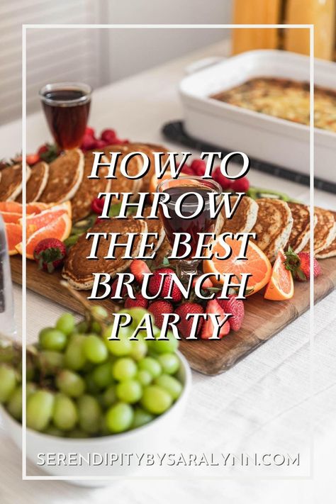 Looking for a fun way to hang out with your loved ones? Throw a brunch party! Brunch parties are great for holidays, birthdays, engagement parties, baby showers, and weekend get-togethers. Here, I'm sharing all of my favorite brunch recipes, how do a mimosa bar, set the buffet table, and everything in-between. Whether you're looking for menu ideas, a cooking timeline, or playlist recs, these are all of my best tips on how to throw a brunch party that is fun, casual, and (actually) stress-free! Essen, Christmas Party Menu Ideas, Brunch Party Food, Brunch Ideas For A Crowd, Breakfast Brunch Party, Party Menu Ideas, Christmas Party Menu, Brunch Parties, Brunch Party Recipes