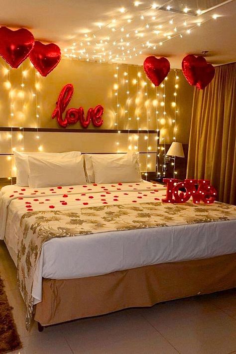 Wedding Night Bedroom, Romantic Bedroom Lighting, Romantic Hotel Rooms, Wedding Night Room Decorations, Bedroom Flowers, Room Surprise, Romantic Room Surprise, Romantic Dinner Decoration, Bedrooms For Couples