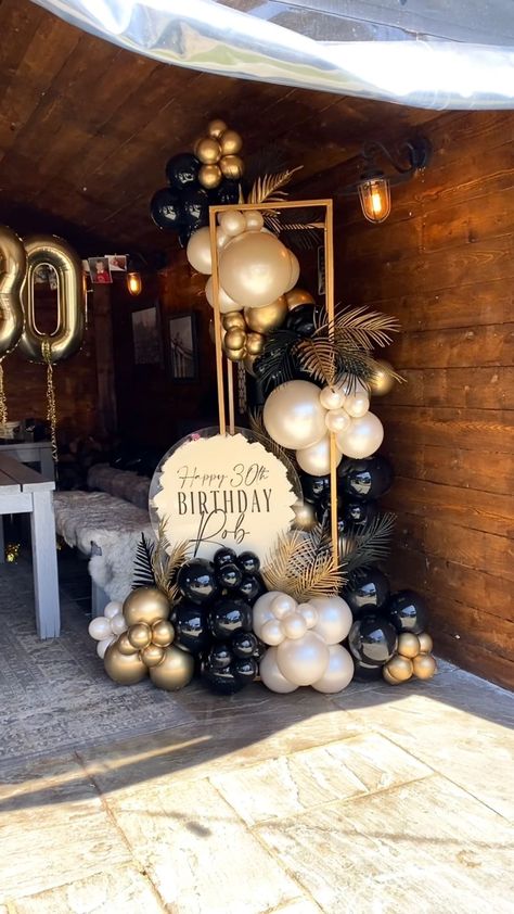 White Gold And Black Birthday Decor, 50th Black And Gold Birthday Ideas, Men Birthday Color Scheme, 50th Birthday Colour Theme, Black Gold And White Decor, White Black And Gold Party Decorations, All Gold Party Decorations, Formal Birthday Party Themes, Black Gold White Party Decor