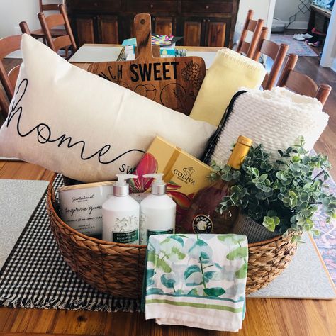 Gift For New Home Owner Baskets, Fall Self Care Gift Basket, Natal, Good Housewarming Gifts Friends, Move In Baskets Housewarming Gifts, Fall Closing Basket, Boho Housewarming Gift, Diy Home Warming Gifts, Home Made Gift Baskets Ideas