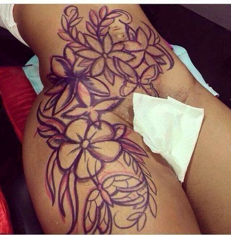 Girl Stomach Tattoos, Cute Thigh Tattoos, Stomach Tattoos Women, Hip Thigh Tattoos, Tattoos To Cover Scars, Animal Tattoo Ideas, Belly Tattoos, Pretty Hand Tattoos, Cute Hand Tattoos