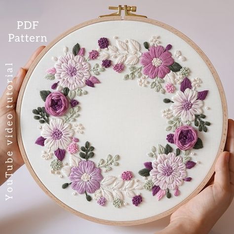 Simpul Makrame, Purple Wreath, Wedding Embroidery, Diy Embroidery Designs, Hand Embroidery Patterns Flowers, Diy Embroidery Patterns, Handmade Embroidery Designs, Pola Sulam, Hand Embroidery Projects