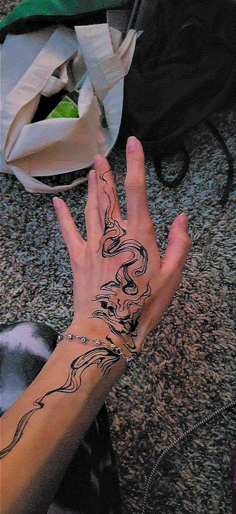 Eyeliner Hand Tattoo, Wavy Hand Tattoo, Flames Hand Tattoo, Eyeliner Tattoo Ideas Hand, Trippy Hand Tattoos, Fire Hand Tattoo, Wavy Line Tattoo, Wavy Lines Tattoo, Smokey Tattoo