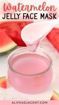 Jelly Face Mask, Watermelon Face Mask, Watermelon Face, Watermelon Jelly, Glowing Skin Mask, Diy Skin Care Recipes, Face Mask Recipe, Natural Skin Care Diy, Baking Soda Shampoo