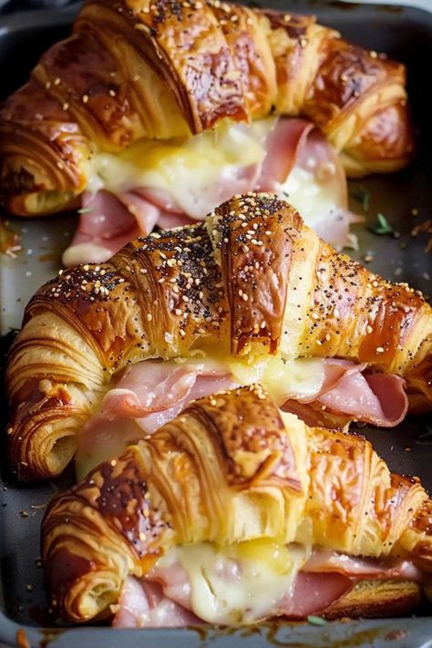 Ham Cheese Crescent, Quiche Recipes Croissant Crust, Croissant Appetizers Finger Foods, Easy Ham And Cheese Croissant, Homemade Ham And Cheese Croissants, Hot Ham And Swiss Croissants, Cheese And Ham Croissant, Croissant Sandwich Charcuterie Board, Ham And Swiss Croissant Bake