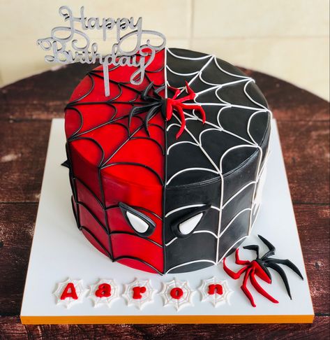 Black Spiderman Birthday Cake, Spider Man Venom Cake, Spiderman Web Cake, Black Spiderman Cake, Spider Man Cakes For Boys, Spiderverse Cake, Spider Man Cake Ideas, Spiderman Cake Birthday, Birthday Cake Spiderman