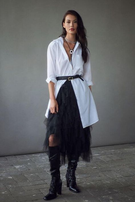 Black Tulle Skirt, Tulle Skirts Outfit, Tulle Skirt Black, Looks Country, Tulle Midi Skirt, Outfits Mujer, Mode Casual, Black Tulle, Little White Dresses