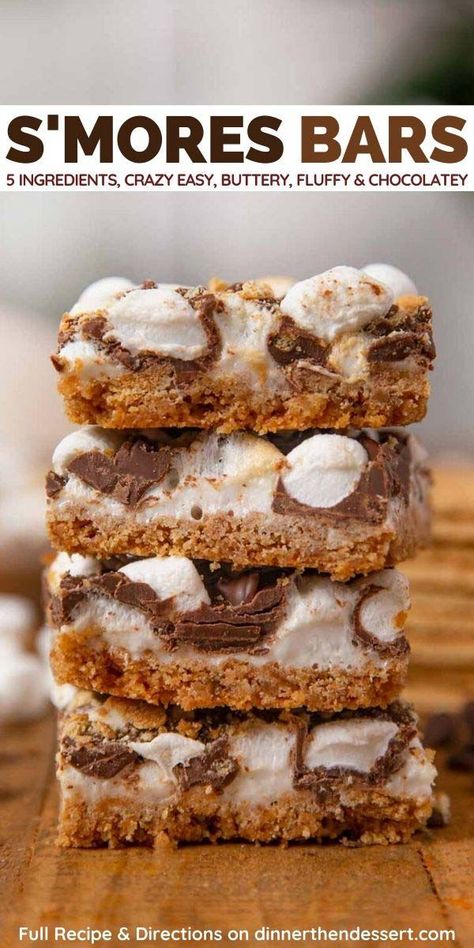 Desserts With Mini Marshmallows, No Bake Smores Dessert, Baked Goods For A Crowd, Smores Squares, Star Desserts, Marshmallows Dessert, Smores Bar Recipe, Baking Summer, 5 Ingredient Desserts