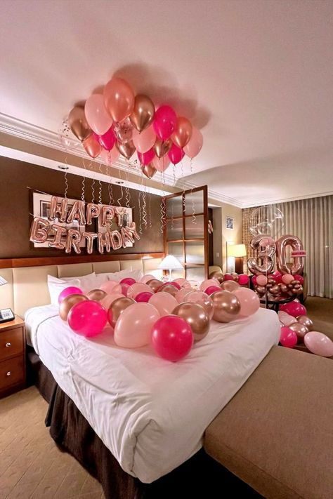 21st Birthday Vegas, Birthday Room Surprise, Hotel Room Decoration, Hotel Birthday Parties, Pink Birthday Decorations, Room Surprise, Surprise Birthday Decorations, Pink Hotel, Sweet Sixteen Birthday Party Ideas