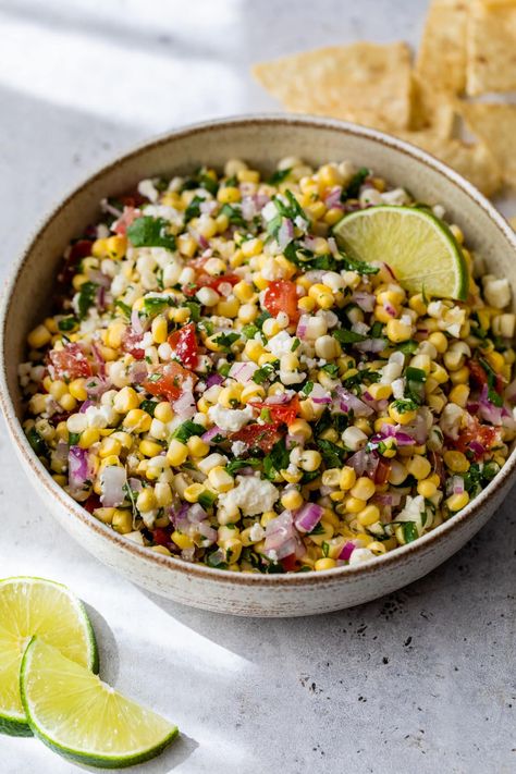 This easy homemade corn salsa recipe is even better than Chipotle because it's mega fresh and customizable to your tastes. So delish! Corn Salad Chipotle Recipe, Salsa Recipe With Corn, Corn Salsa Recipe Easy, Corn Salads Recipes, Homemade Corn Salsa Recipe, Mexican Corn Salsa, Roasted Corn Salsa Recipe, Homemade Corn Salsa, Garden Salsa Recipe