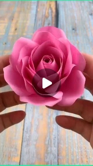 Making A Rose Out Of Paper, Cricut Roses Paper Flowers, Flower Making From Paper, Easy Flowers Diy, Making Roses Out Of Paper, Crape Paper Flowers Diy Rose Tutorial, Diy Rose Paper Flowers, Handmade Roses Paper, Paper Rose Flowers Diy