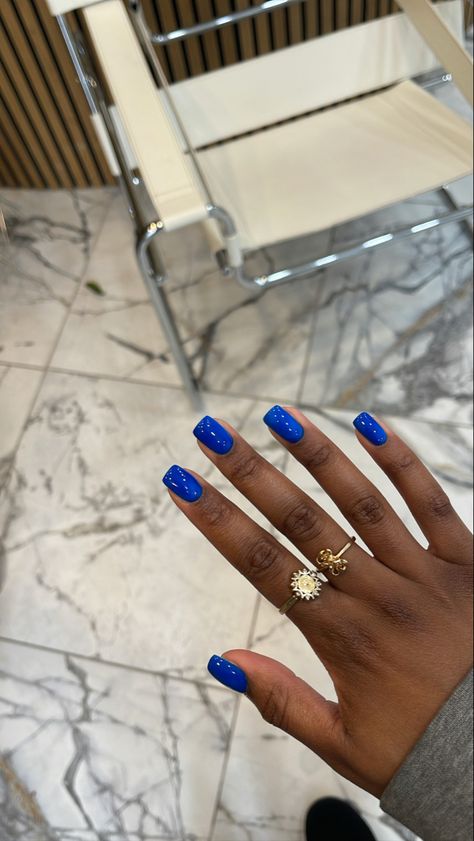 Shorties Nails Plain, Extra Short Red Nails, Natural Fingernails Polish, Blue Nails Black Skin, One Color Acrylic Nails Square, Cute Manicure Ideas For Natural Nails, Shirt Blue Nails, Blue Short Acrylics, Blue Nails On Black Women