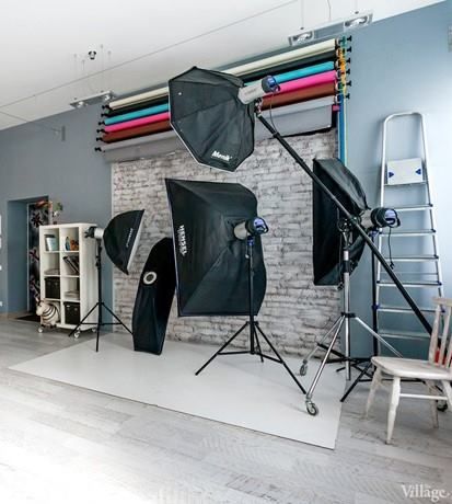 Photo Studio Garage, Set Up Photo Studio At Home, Photography Studios Design, Small Home Photography Studio, Photographer Studio Ideas, Photography Room Ideas Studio Spaces, Photography Office Ideas Studio Setup, Photography Studio Setup Business, Photo Studio Office