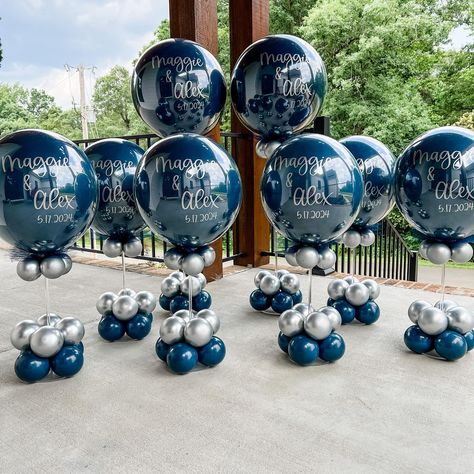 Balloons don’t always need to be big and grand to make a statement. These centerpieces are sure to catch the attention of your guests!!… | Instagram Centerpiece Balloon Ideas, Lsu Party, Masculine Party, 2023 Balloons, Balloon Centrepiece, Denim Baby Shower, 30th Birthday Themes, Space Baby Shower, 18th Birthday Decorations