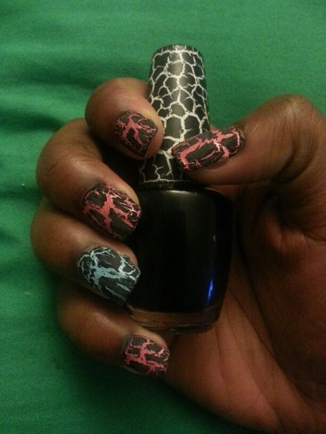 Crackle Nail Polish, Cracked Nails, Crackle Nails, Nail Art Techniques, Trendy Nail, Trendy Nail Art, I Forgot, An Article, Elementary School