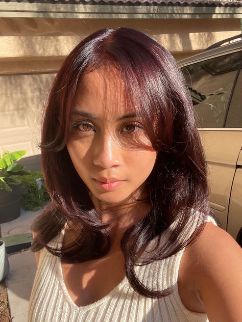 Dark Red With Curtain Bangs, Auburn On Dark Hair, Balayage, Red Hair Cherry Cola, Face Framing With Bangs And Layers, Curtain Bangs Dark Red Hair, Burgundy Hair On Asian Women, Dark Red Long Hair With Bangs, Haircolor For Morena