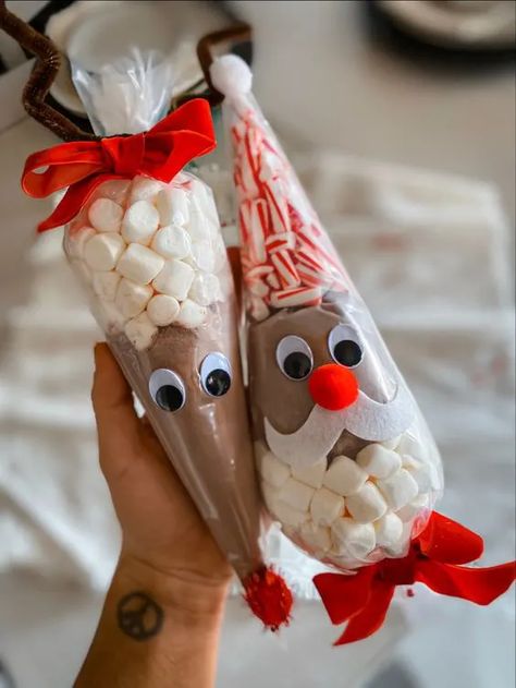 55+ Easy & Fun Christmas Crafts for Kids to Make - WeHaveKids Chocolate Reindeer, Christmas Candy Crafts, Christmas Candy Gifts, Christmas Crafts For Kids To Make, Kids Christmas Party, Easy Christmas Gifts, Fun Christmas Crafts, Holiday Crafts Christmas, Easy Christmas Crafts