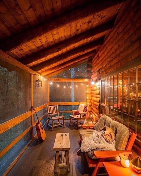 Cabin Interiors Cozy, Cabin Interiors Rustic, Cabin Porches, Cabin Homes Interior, Small Cabin Interiors, Future Farmhouse, Cabin Deck, Home Goals, Shepherds Huts