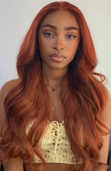 Red Hair On Brown Skin, Hair Color For Morena Skin, Dark Ginger Hair, Ginger Hair Dyed, Copper Hair Dark, Cowboy Copper Hair, Hair Color For Morena, Hair Color For Brown Skin, Hair Color For Dark Skin