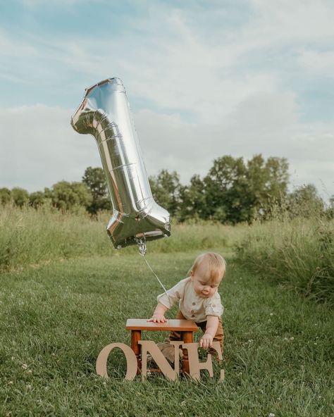 Oh how time flies! Had so much fun capturing this little one’s first year milestone 🤍 First Year Old Photo Shoot, One Birthday Picture Ideas, 1st Birthday Milestone Pictures, Cute Milestone Pictures, Outside 1st Birthday Pictures, Babies First Birthday Photo Shoot, First Birthday Fall Photoshoot, 1 Month Old Baby Pictures Boy Photo Ideas 1 Year, First Birthday Photo Shoot Ideas Outdoor 1 Year