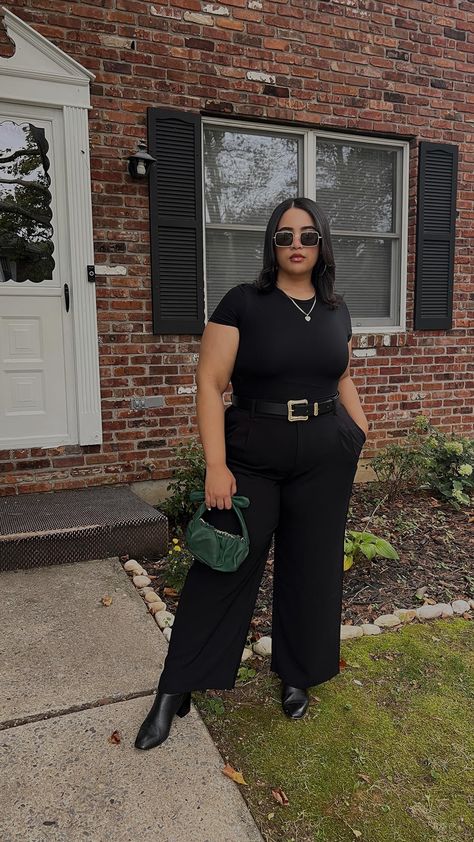 Edgy Glam Outfits Plus Size, Business Casual Curvy Work Outfits, Black Outfits Classy Plus Size, Winter Dinner Outfit Plus Size, Plus Size Structured Outfits, Plus Size Daily Outfit, Plus Size Black Outfits Classy, Timeless Plus Size Outfits, Sophisticated Style Plus Size