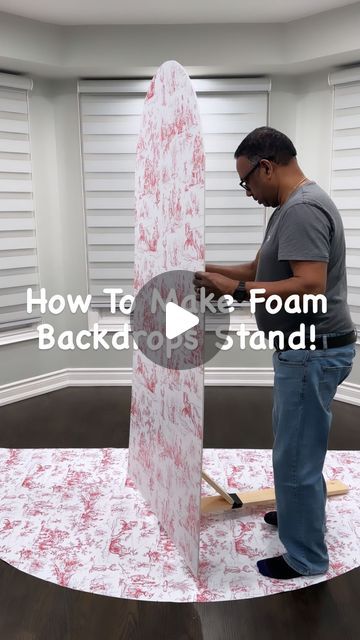 Diy Foam Board Stand, Foam Party Backdrop, Diy Stand Backdrop, Graduation Backdrops Ideas, Foam Wall Decor, Diy Oval Backdrop Stand, Outside Backdrop Ideas, How To Make A Photo Backdrop Stand, Foam Backdrop Stand