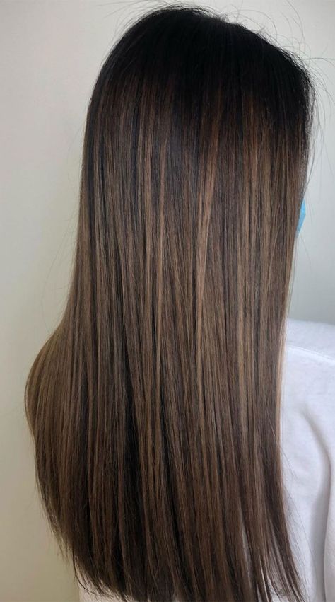 The Most Popular Balayage Hair Color Ideas For 2020 Balayage Straight Hair, Balayage Hair Color Ideas, Weft Extensions, Kadeřnické Trendy, Balayage Bob, Black Hair Balayage, Brown Hair Looks, Balayage Hair Color, Brown Hair Inspo