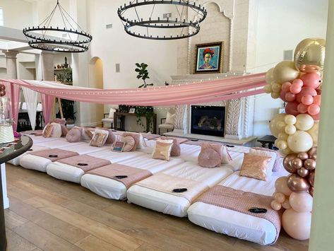 Canopy Sleepover, Rose Gold Birthday Party Ideas, Gold Birthday Party Ideas, Slumber Party Decorations, Spa Sleepover Party, Rose Gold Birthday Party, 12th Birthday Party Ideas, Sleepover Room, Birthday Sleepover Ideas