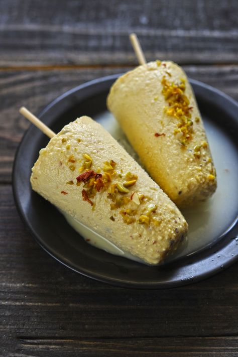 Kulfi is a creamy, dense, and rich frozen dessert rightly called as the traditional Indian ice cream. Kulfi Recipe, Ice Cream Pops, Indian Dessert, Fruit Serving, Light Desserts, Indian Desserts, Healthy Sweets Recipes, Healthy Fruits, Dried Fruits