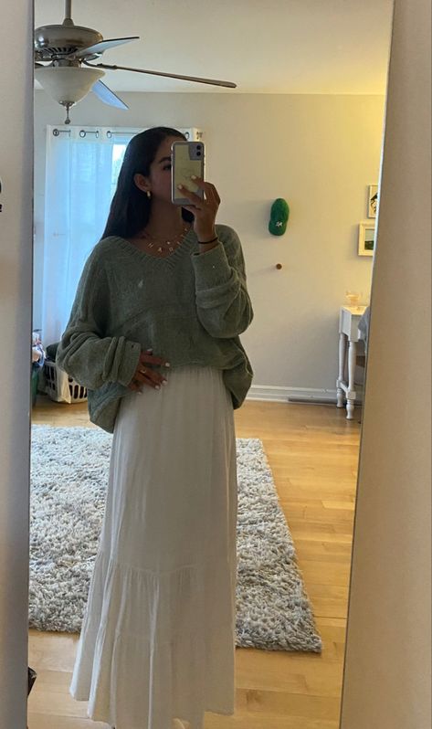 Sunday Fits Aesthetic, Cute Long Dresses For Church, Teacher Long Skirt Outfits, Fit Ideas Modest, Sunday Church Dresses, Modern Christian Outfits, Easter Outfit Inspo Church, Long White Skirt Outfit Ideas Modest, Modest Fashion School