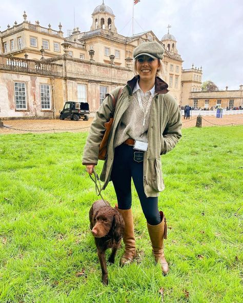 Campinas, Uk Country Clothing, Uk Country Outfits, England Countryside Outfits, Sloane Ranger Aesthetic, Schoffel Woman Outfit, Women Hunting Outfit, Hunting Outfit Women, English Country Outfits