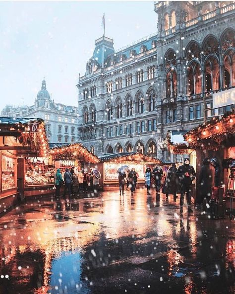 Vienna, Austria Looks so bright and Christmas, my dream😍 Freiburg, Christmas Markets, Vienna Christmas, World Most Beautiful Place, Honeymoon Photos, Lombard Street, Christmas Wallpaper Backgrounds, Chalet Style, Christmas Travel