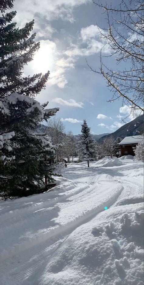 Colorado Snow Pictures, Bariloche, Colorado Mountains Snow, Colorado In The Winter, Winter Outdoor Aesthetic, Montana Aesthetic Winter, Colorado Snow Aesthetic, Vail Colorado Aesthetic, Snow Esthetics